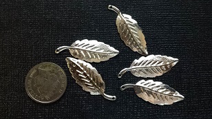 Silver leaves  charms pack 5  approx 2cm Limited qty